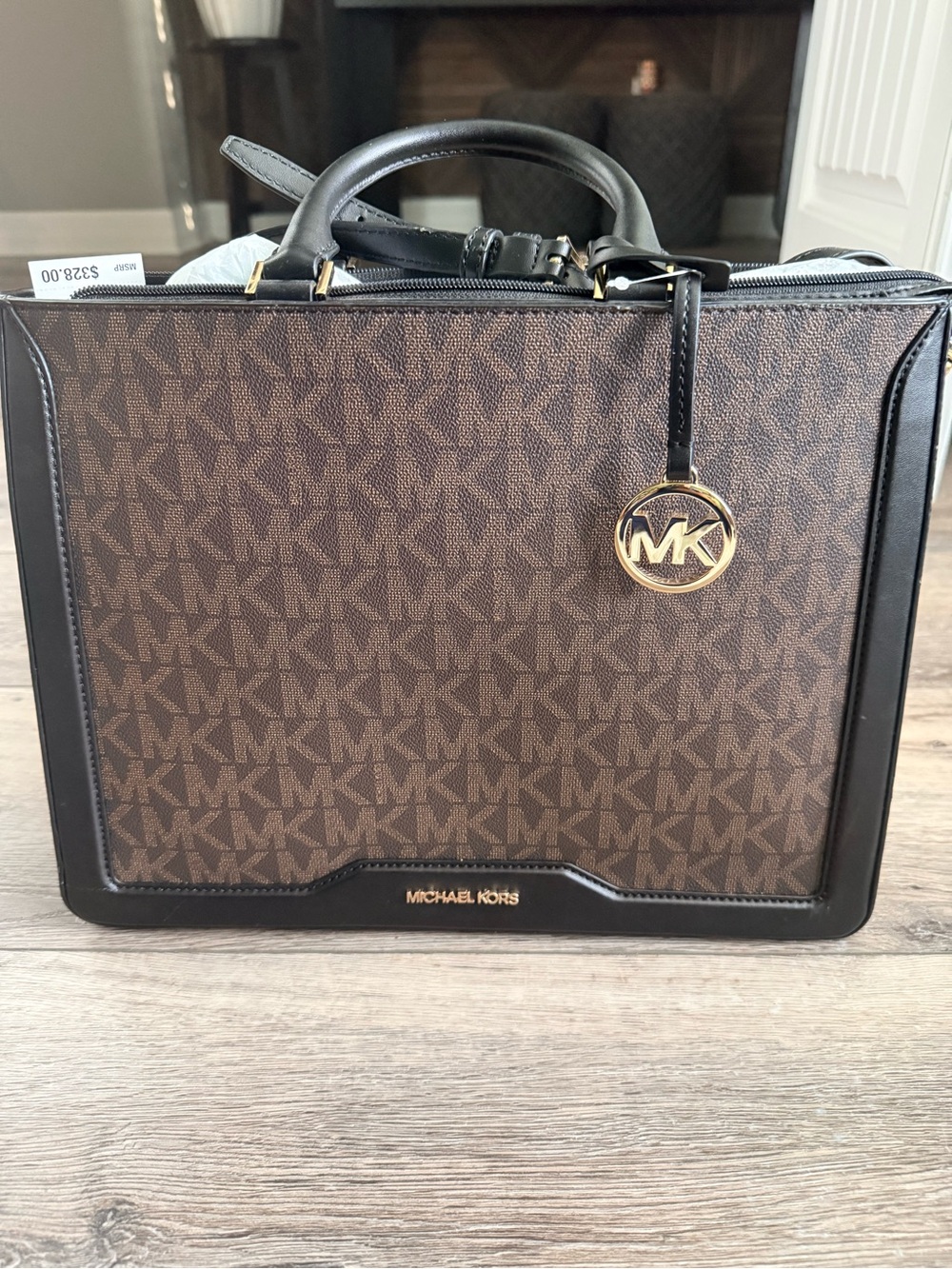 NWT Michael Kors Large Jessie Brown and Black Signature Satchel